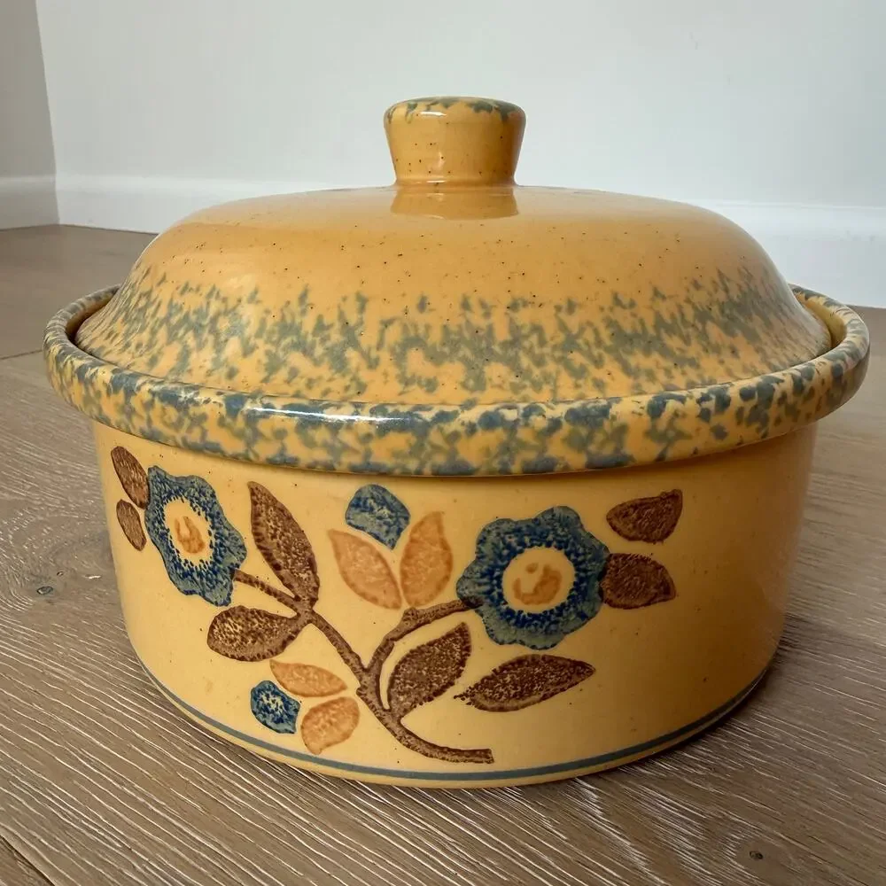 Vintage Pfaltzgraff Folk Art Covered Casserole Cottagecore Stoneware